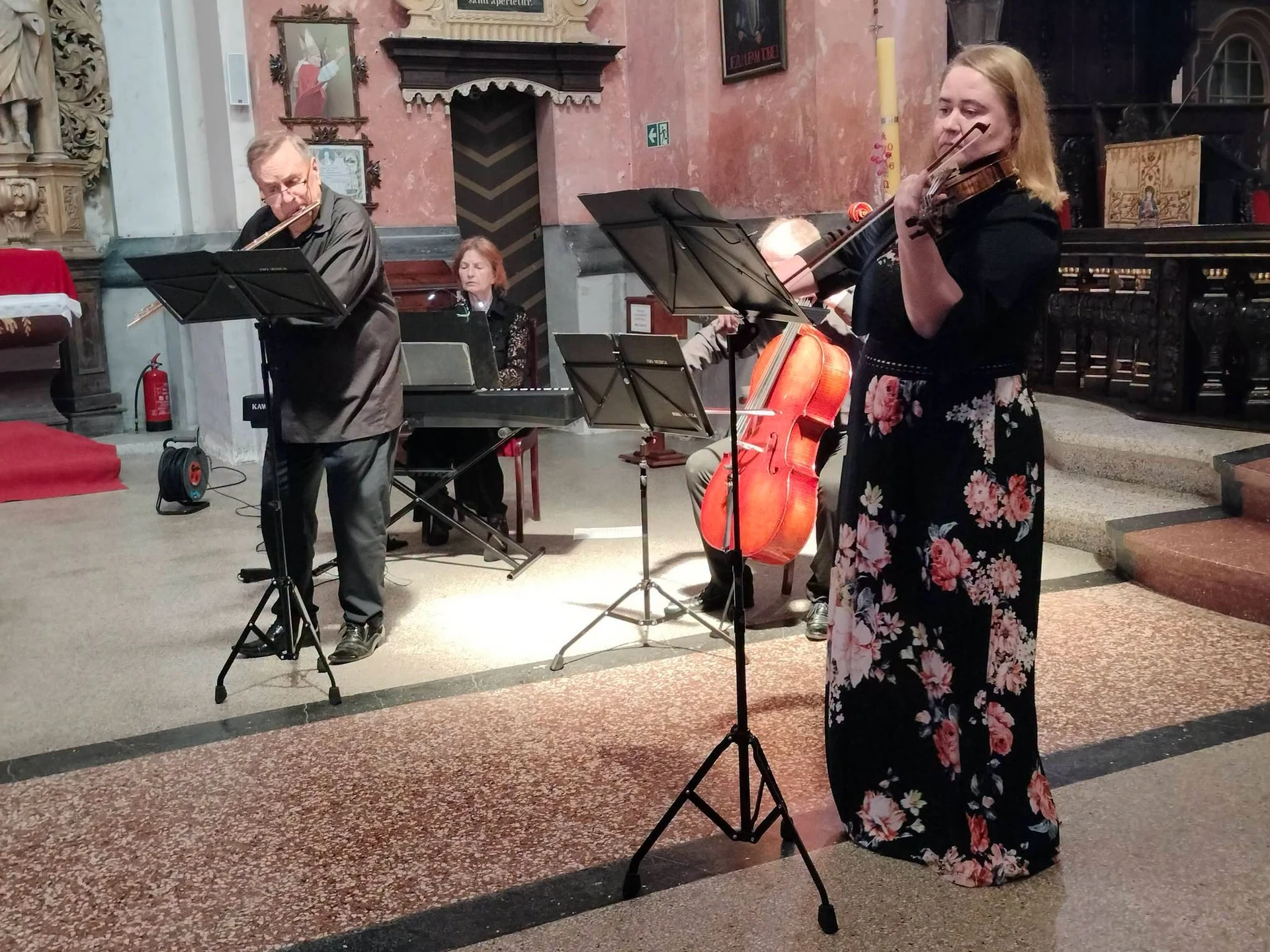 Koncert PRO MUSICA ANTIQUA zachwycił w Sanktuarium w Krośnie — zdjęcie 7