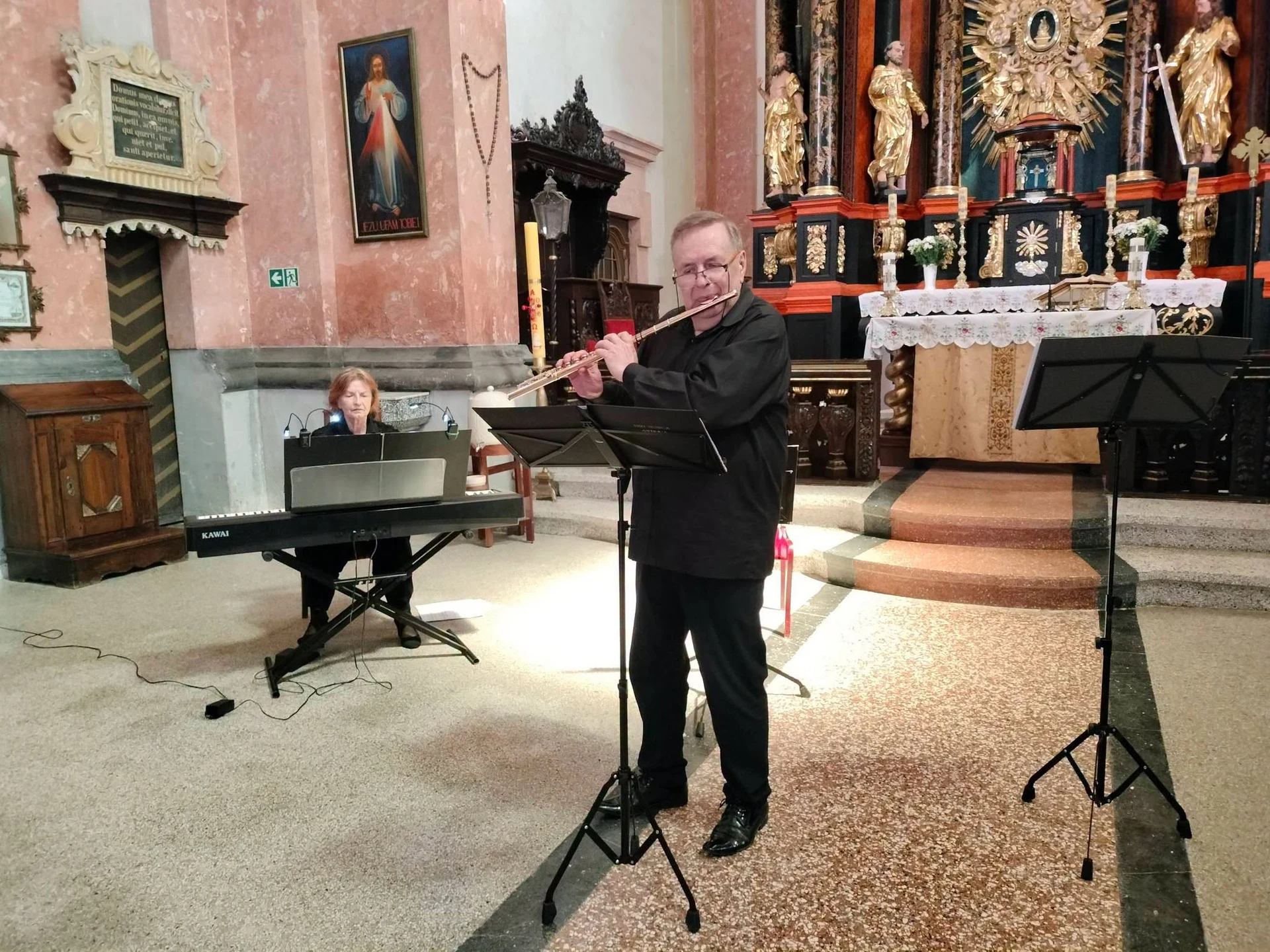 Koncert PRO MUSICA ANTIQUA zachwycił w Sanktuarium w Krośnie — zdjęcie 13
