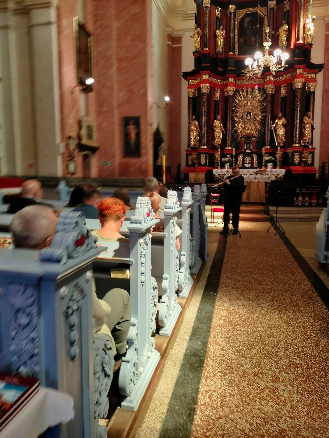 Koncert PRO MUSICA ANTIQUA zachwycił w Sanktuarium w Krośnie — zdjęcie 15