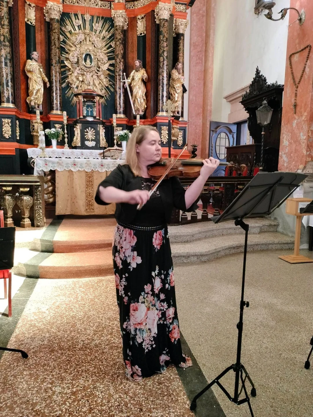 Koncert PRO MUSICA ANTIQUA zachwycił w Sanktuarium w Krośnie — zdjęcie 25
