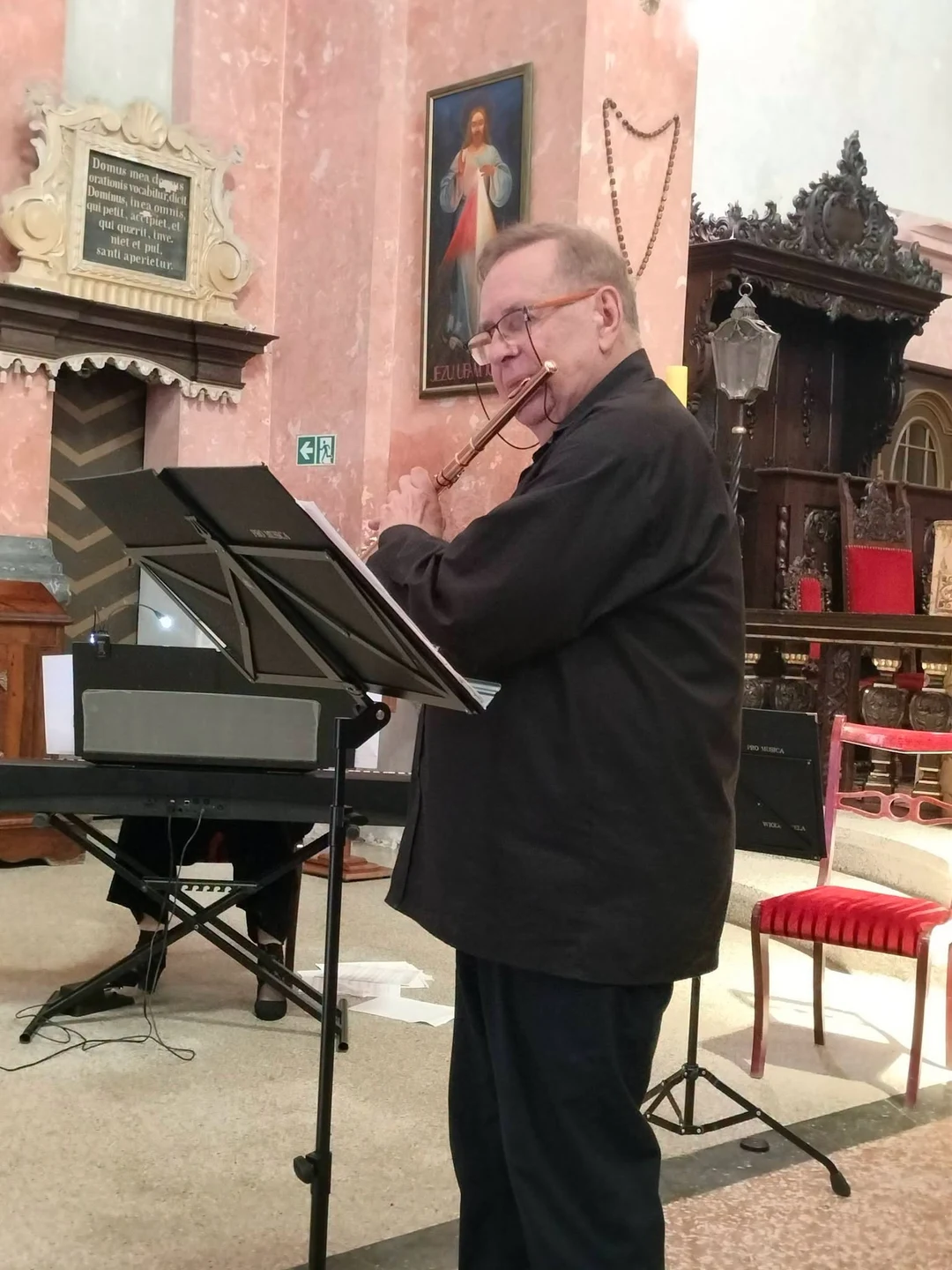 Koncert PRO MUSICA ANTIQUA zachwycił w Sanktuarium w Krośnie — zdjęcie 32