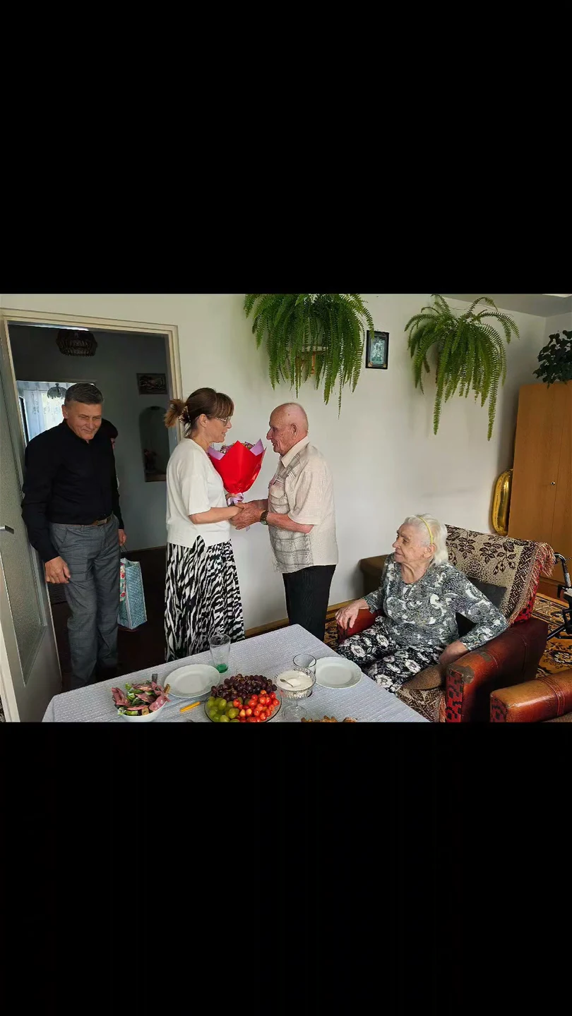 Jubileusze 90. i 91. urodzin w Ornecie. Burmistrz złożyła życzenia